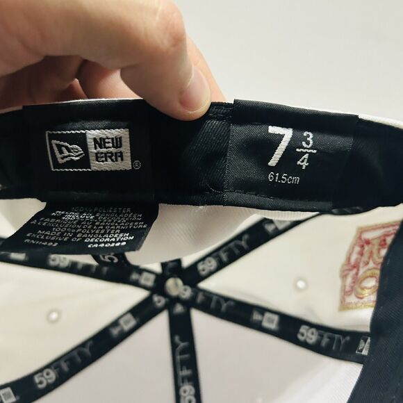 Oakland Athletics New Era Elephant Fitted Hat Cap 59FIFTY Sz 7 3/4 White Red - Picture 7 of 7